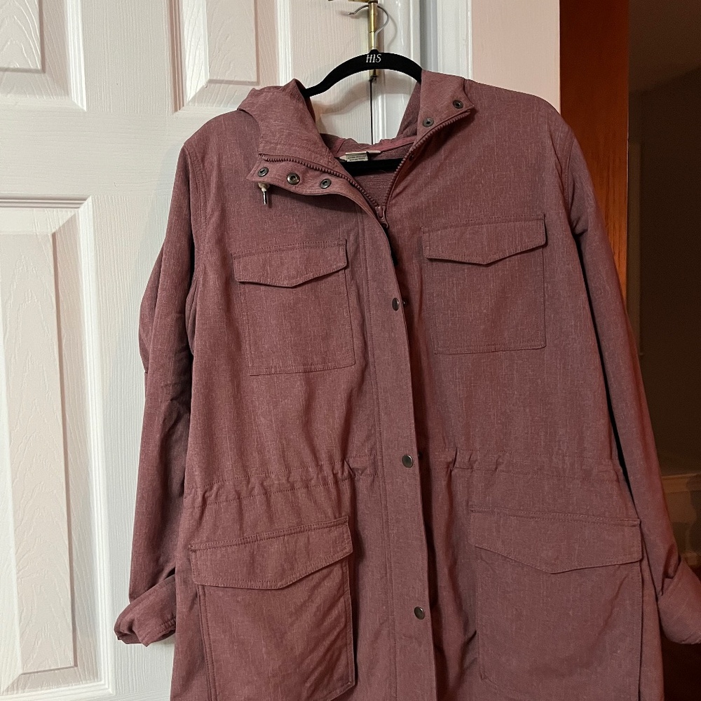 All weather coat with pockets